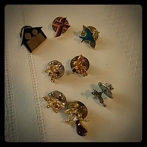 8 vintage color pins